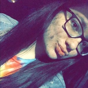 Meet your Posher, Hayley